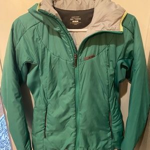 Arcteryx Womens Atom Hooded Jacket